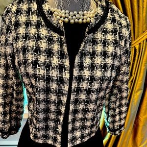 Karl Lagerfeld sz m crop Blazer